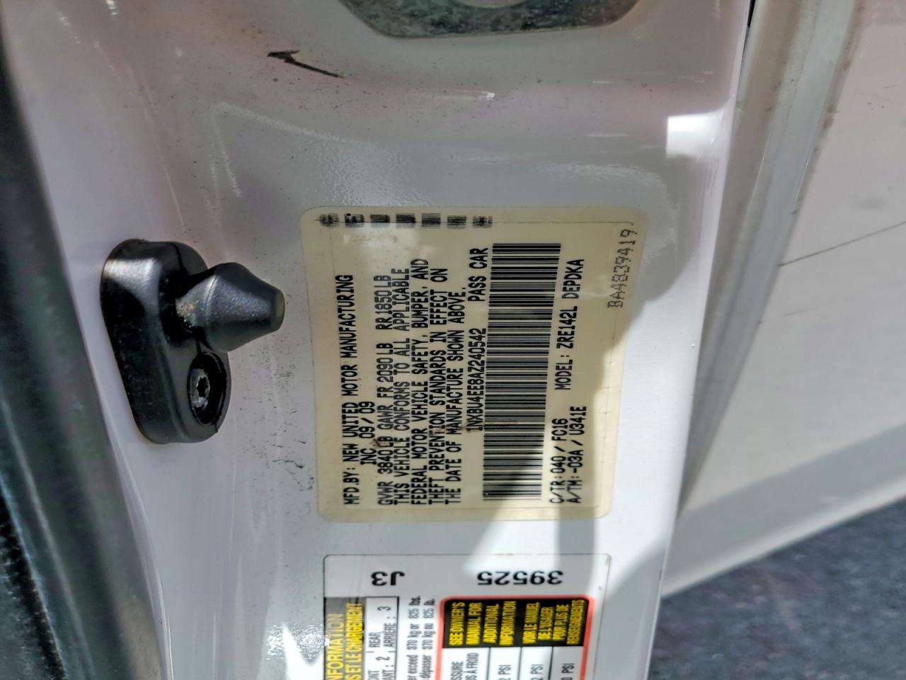 2010 TOYOTA COROLLA BASE photo 34