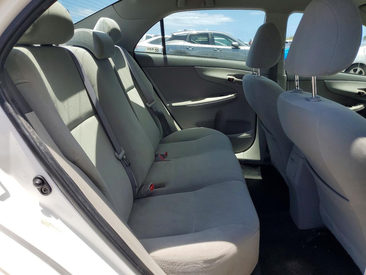 2010 TOYOTA COROLLA BASE photo 28