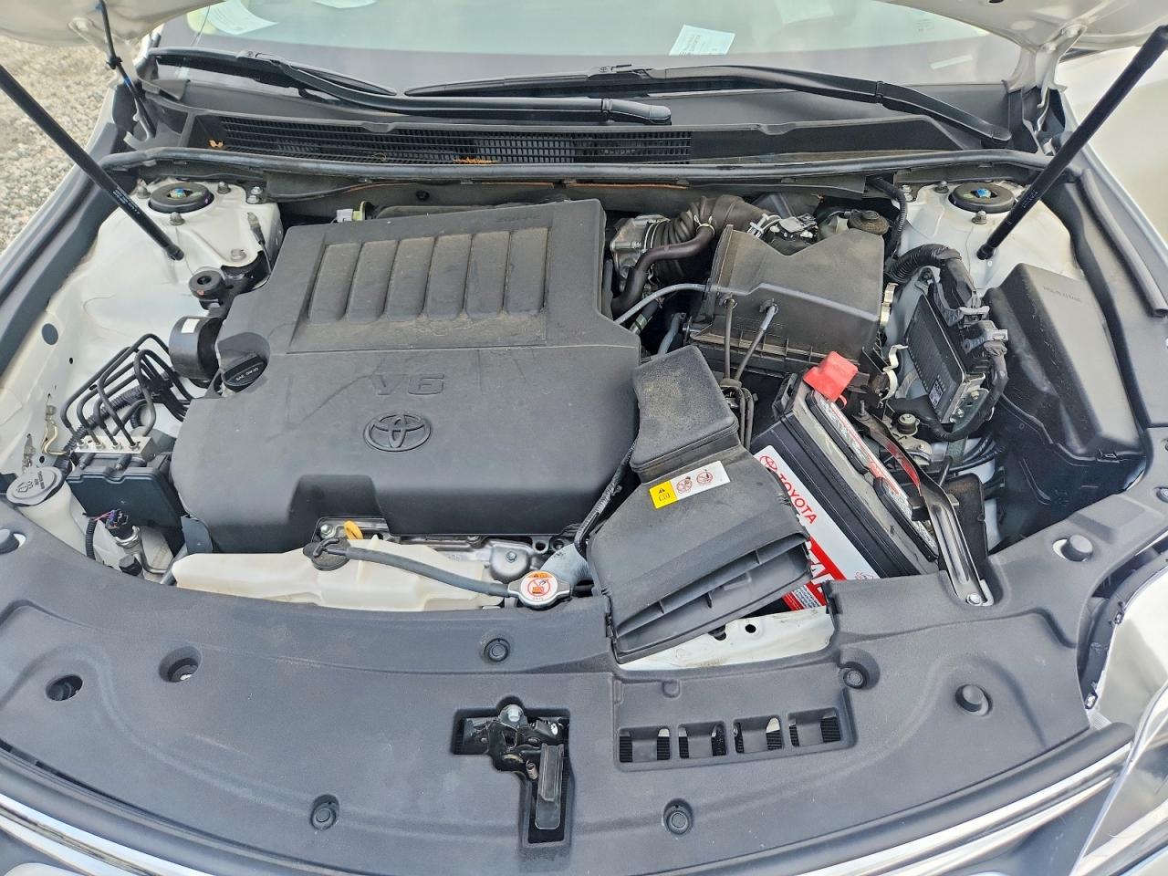 2016 TOYOTA AVALON XLE photo 21