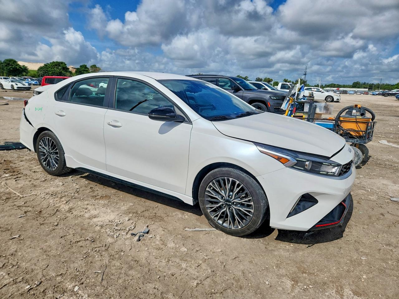2024 KIA FORTE GT LINE photo 7