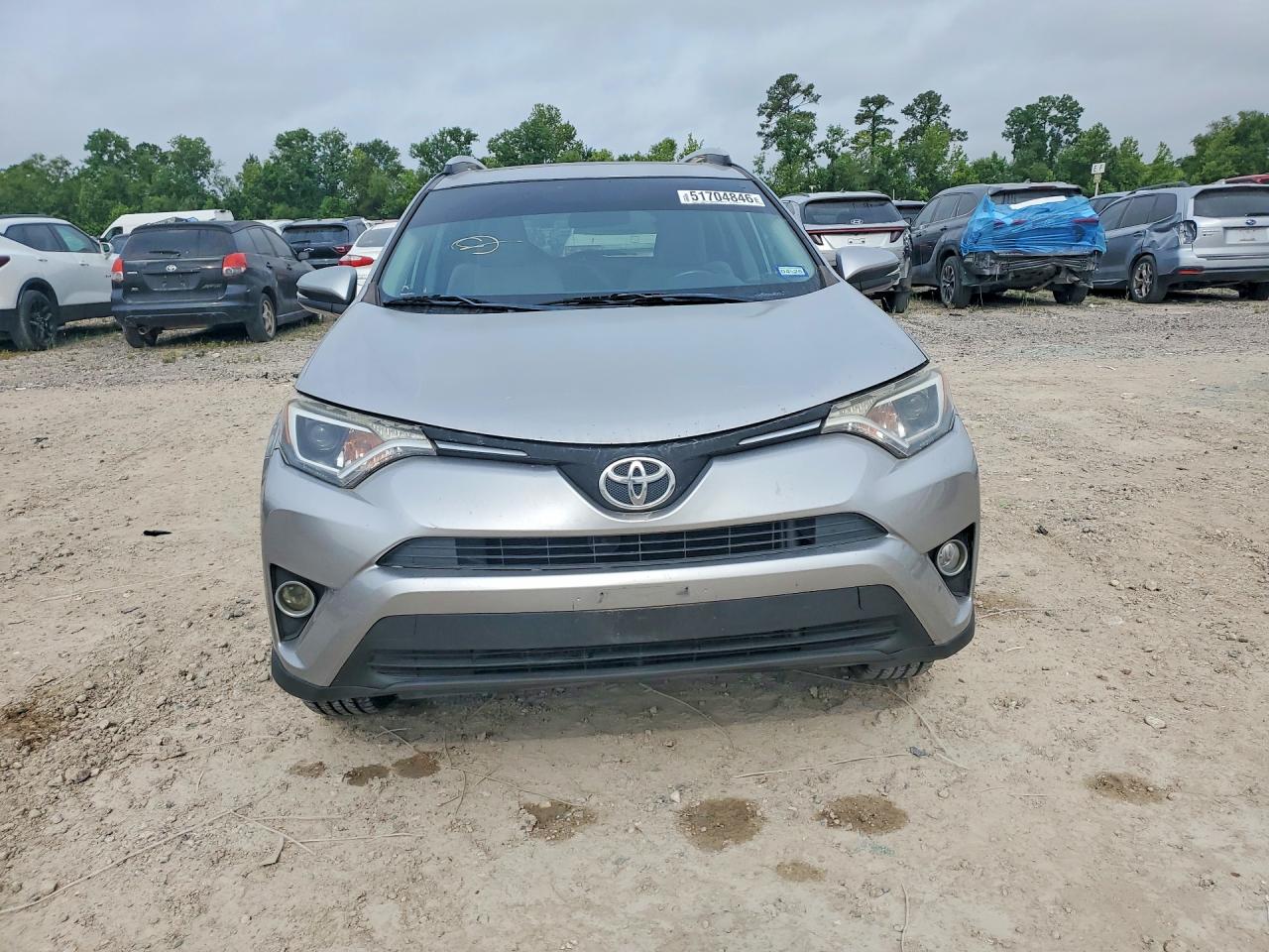 2016 TOYOTA RAV4 XLE photo 13