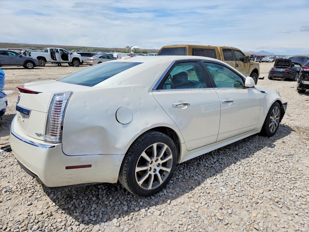2011 CADILLAC CTS photo 3