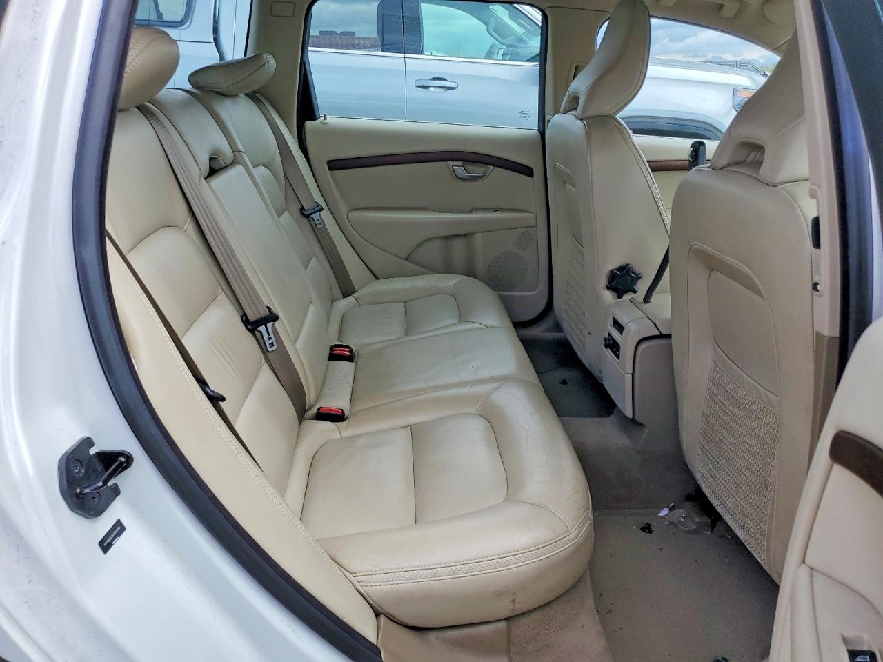 2010 VOLVO XC70 3.2 photo 28