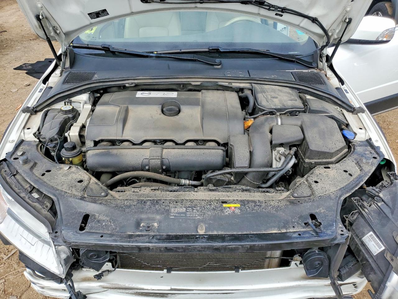 2010 VOLVO XC70 3.2 photo 31
