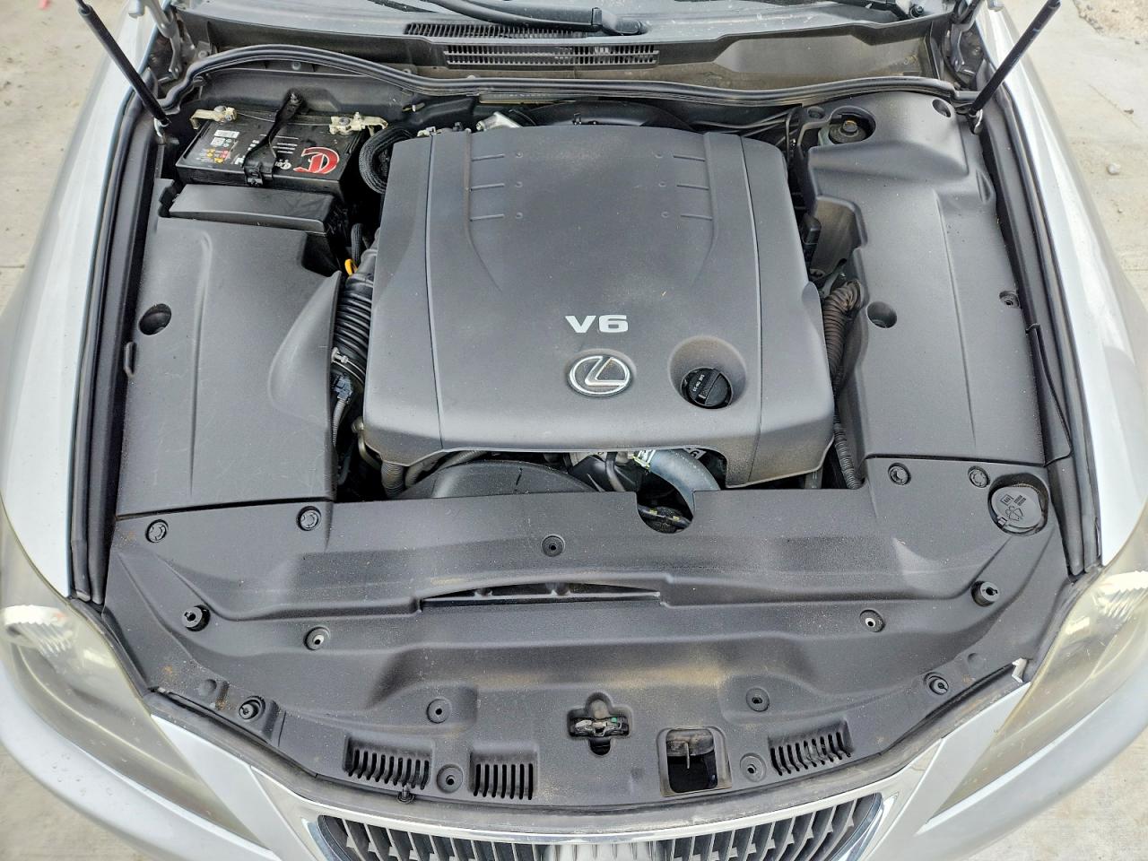 2012 LEXUS IS 250 photo 21