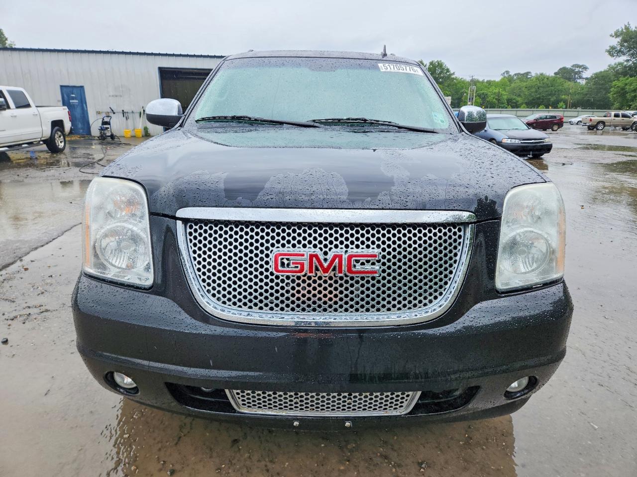2011 GMC YUKON XL DENALI photo 5