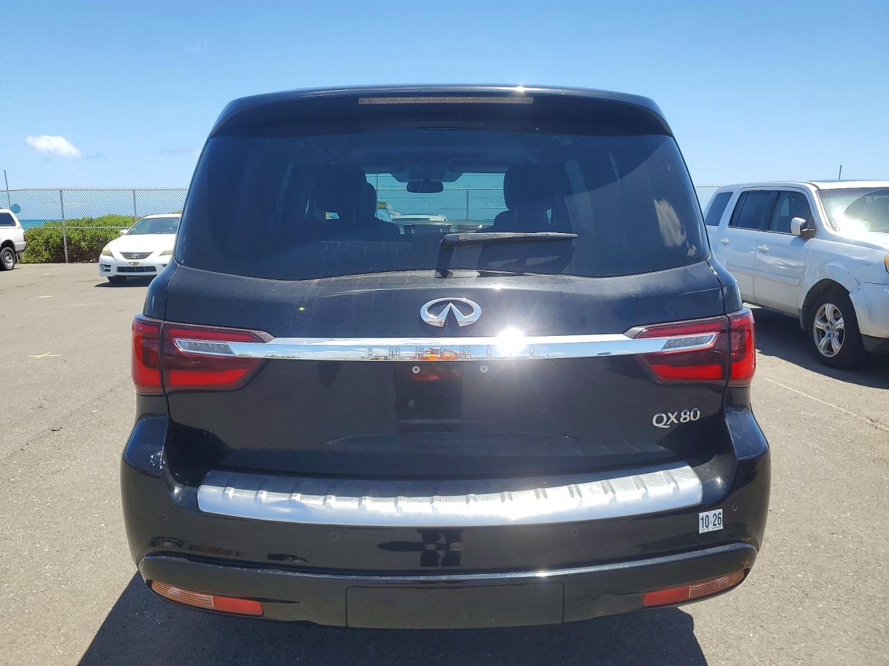 2018 INFINITI QX80 BASE photo 11