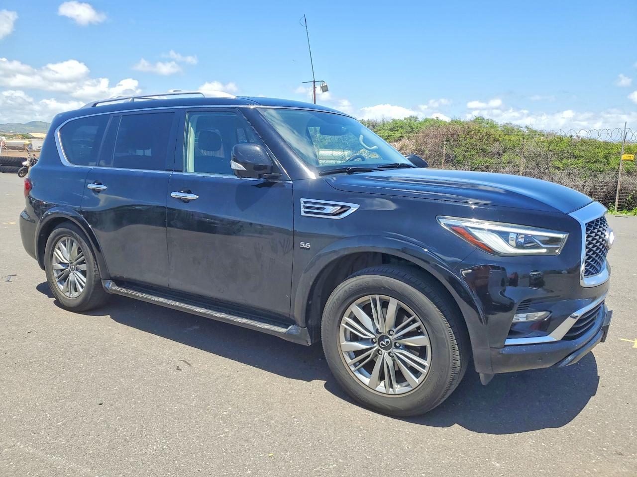 2018 INFINITI QX80 BASE photo 7