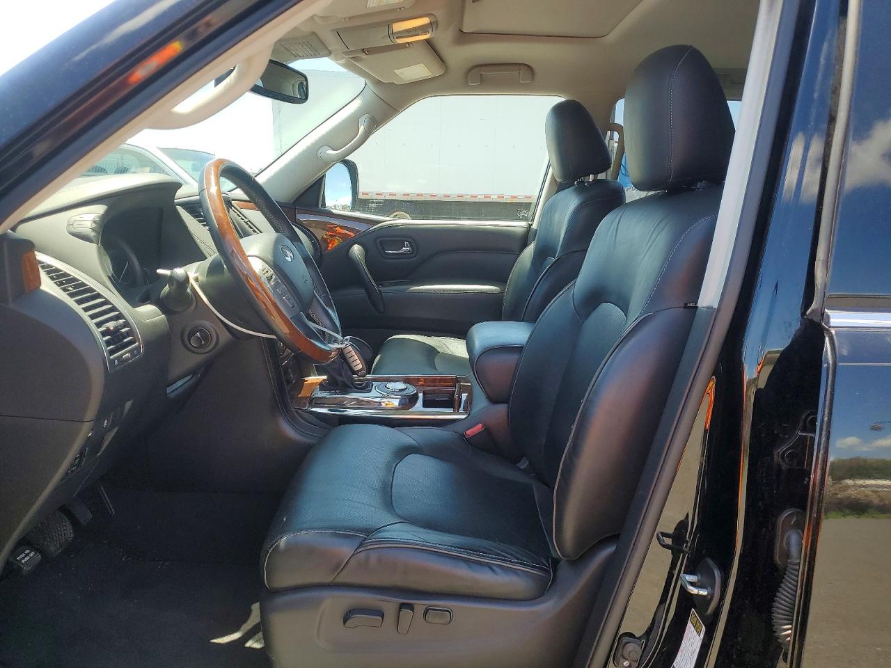 2018 INFINITI QX80 BASE photo 13
