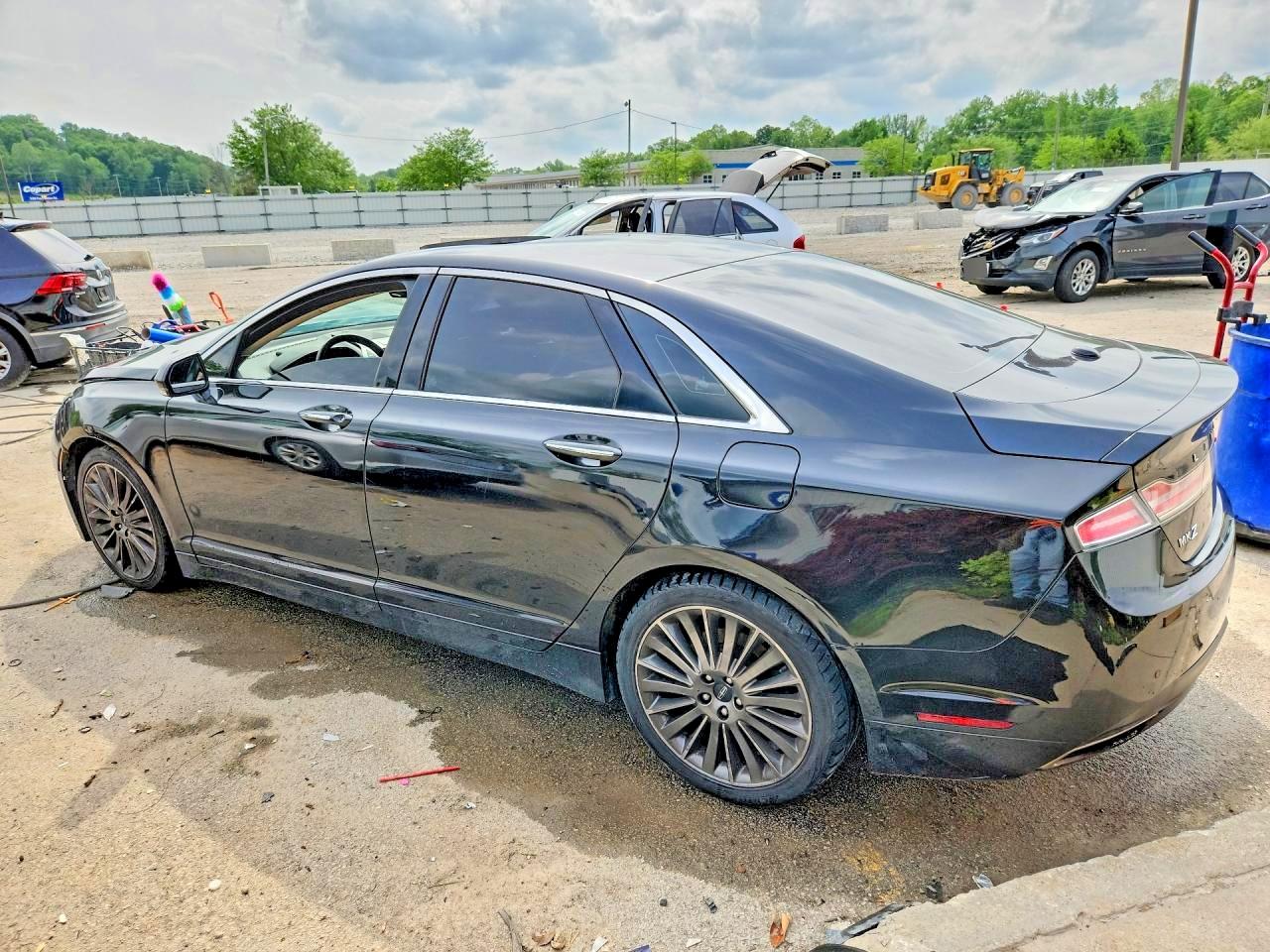 2015 LINCOLN MKZ photo 3