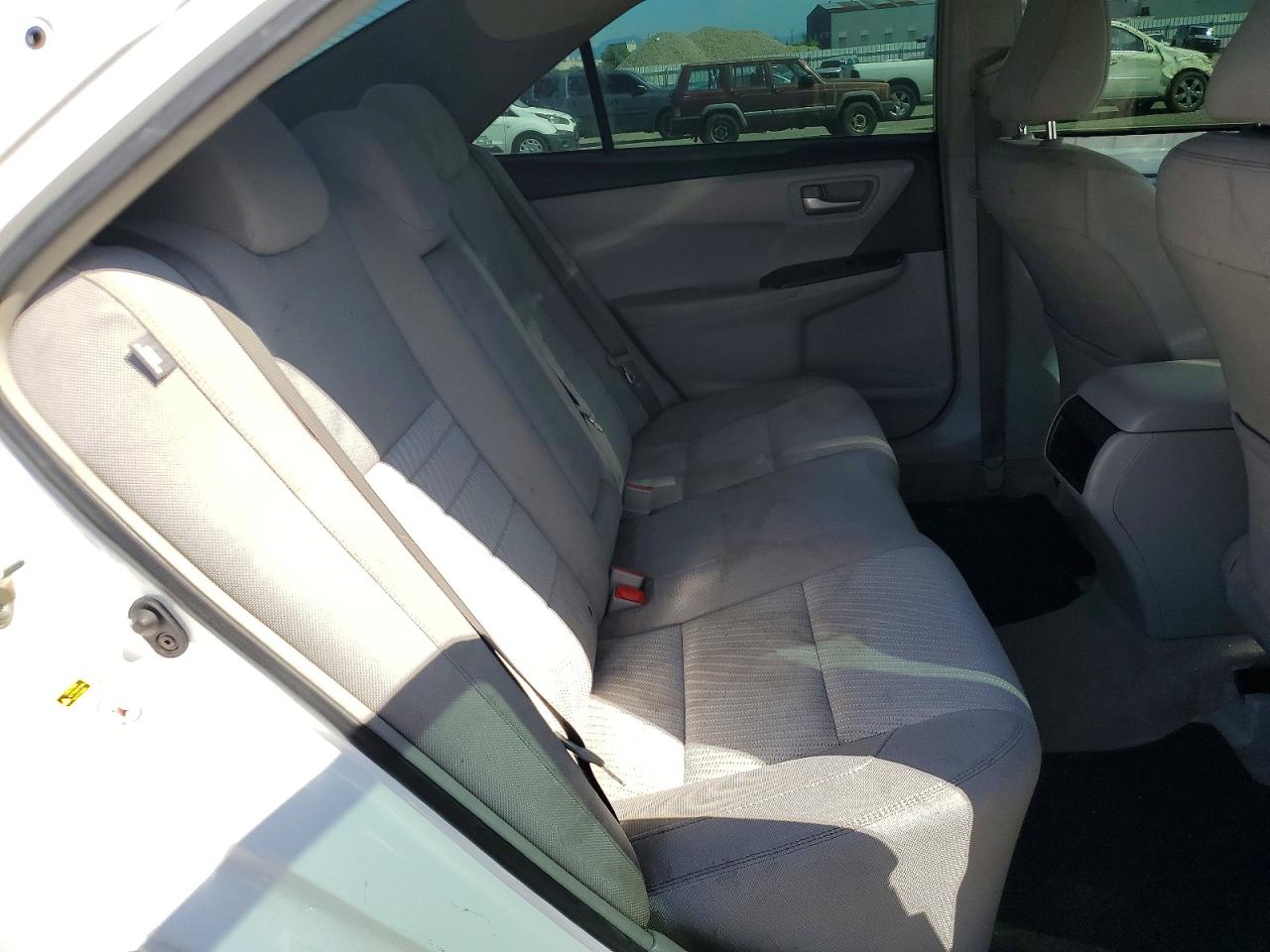 2017 TOYOTA CAMRY LE photo 10