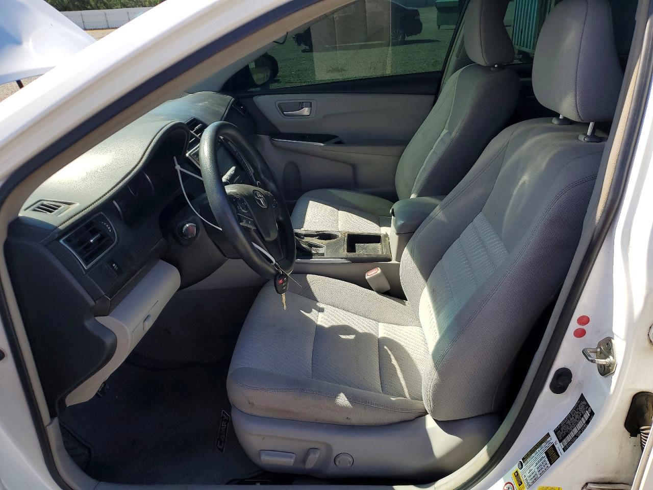 2017 TOYOTA CAMRY LE photo 7