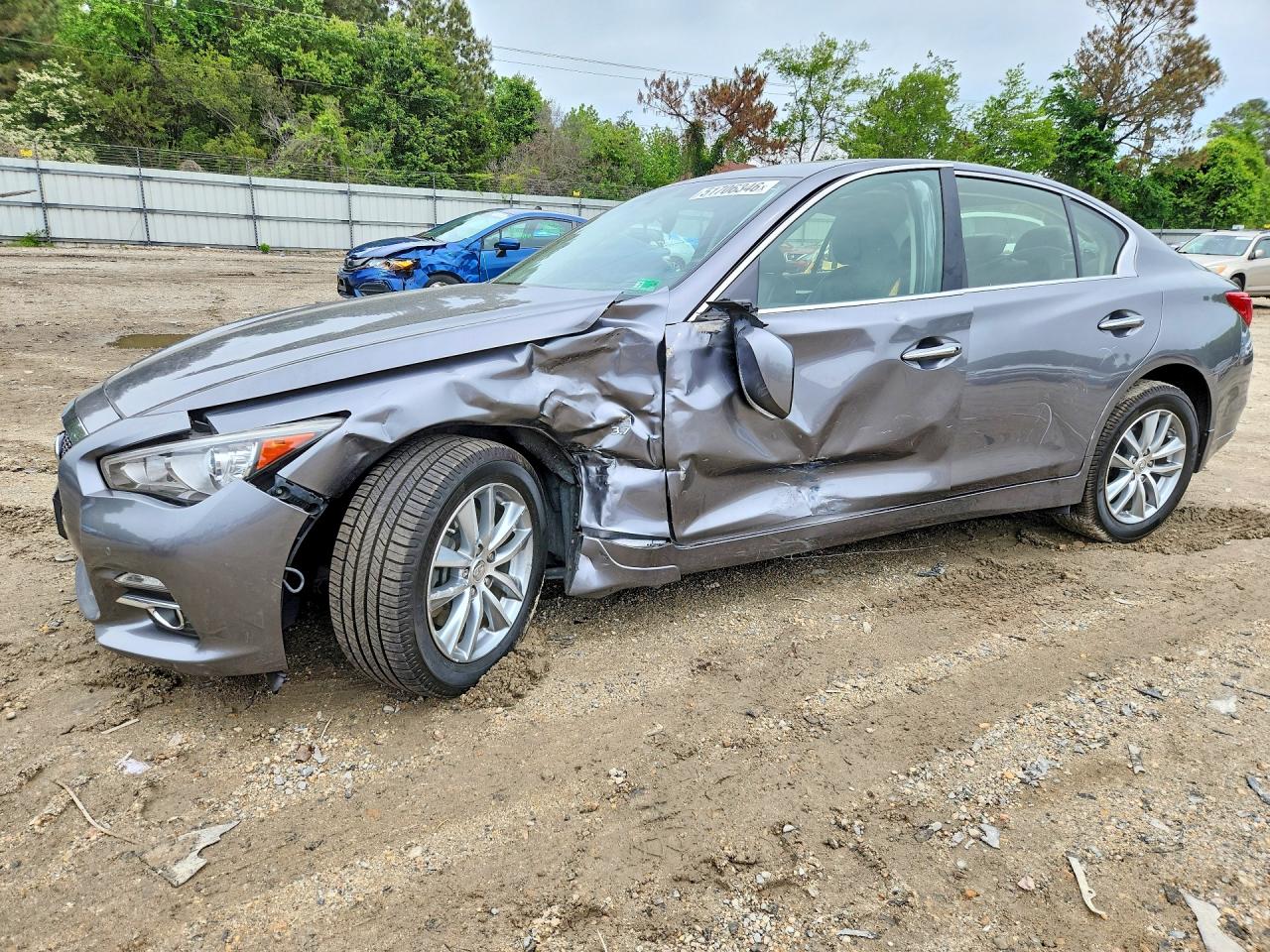 2015 INFINITI Q50