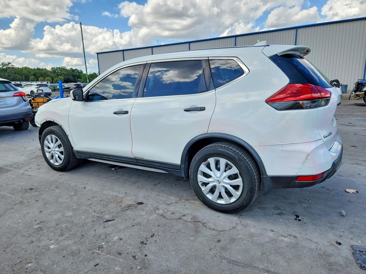 2017 NISSAN ROGUE S photo 2