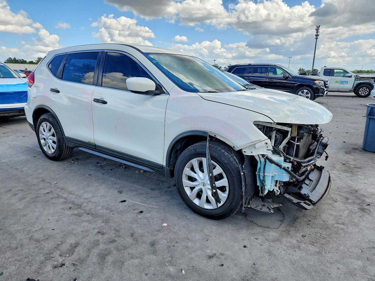 2017 NISSAN ROGUE S photo 4