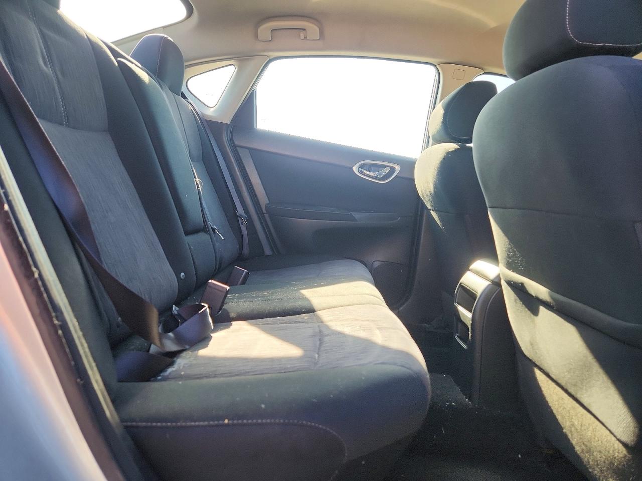 2014 NISSAN SENTRA S photo 10
