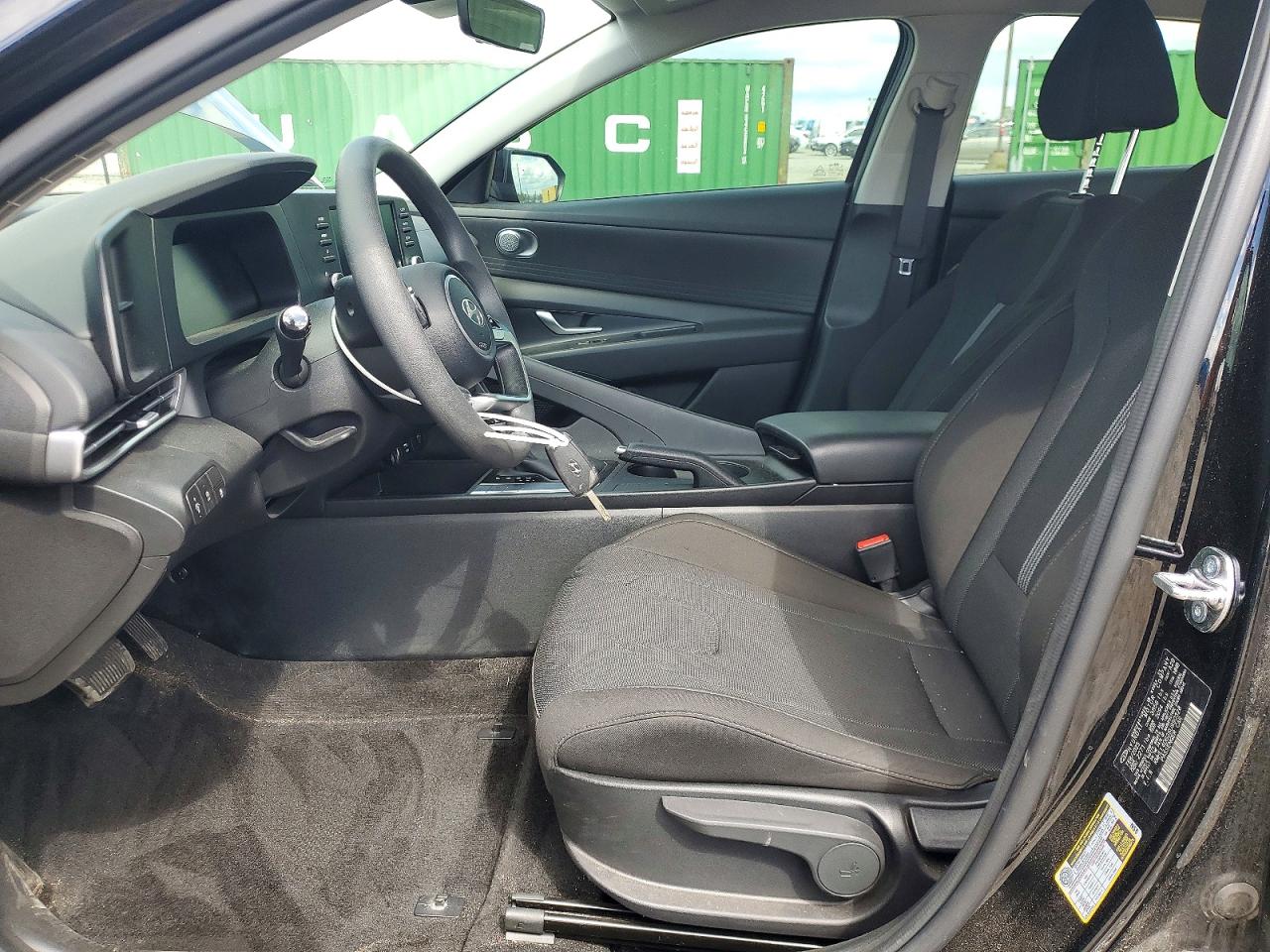 2025 HYUNDAI ELANTRA SE photo 13