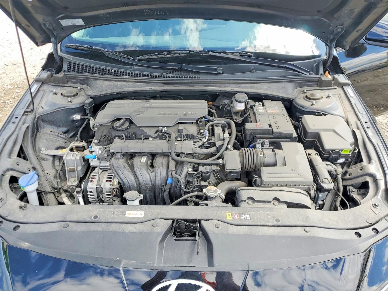 2025 HYUNDAI ELANTRA SE photo 21