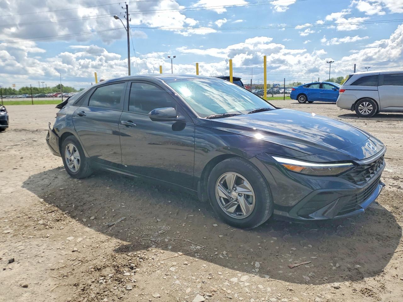 2025 HYUNDAI ELANTRA SE photo 7