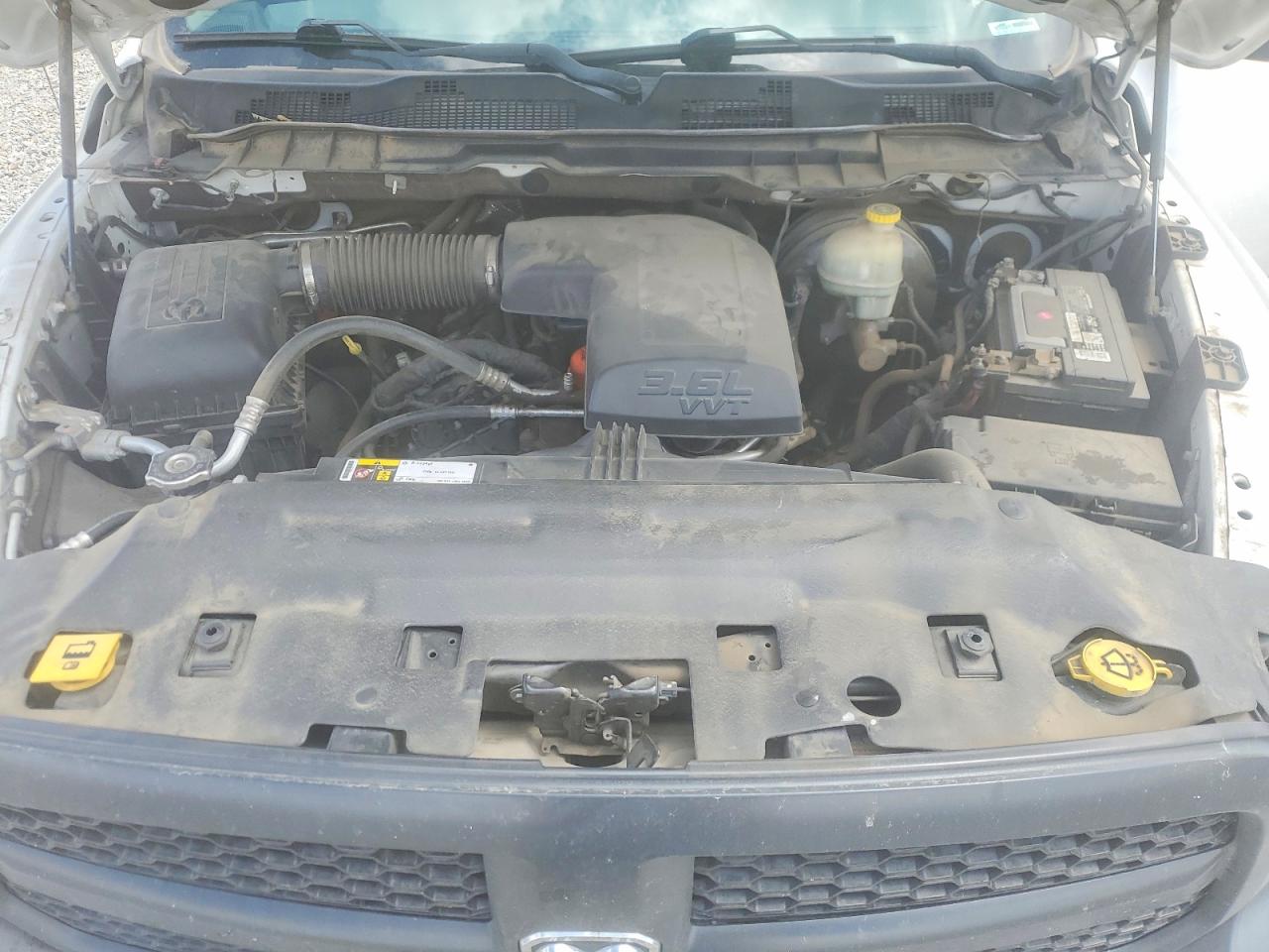 2016 RAM 1500 ST photo 21