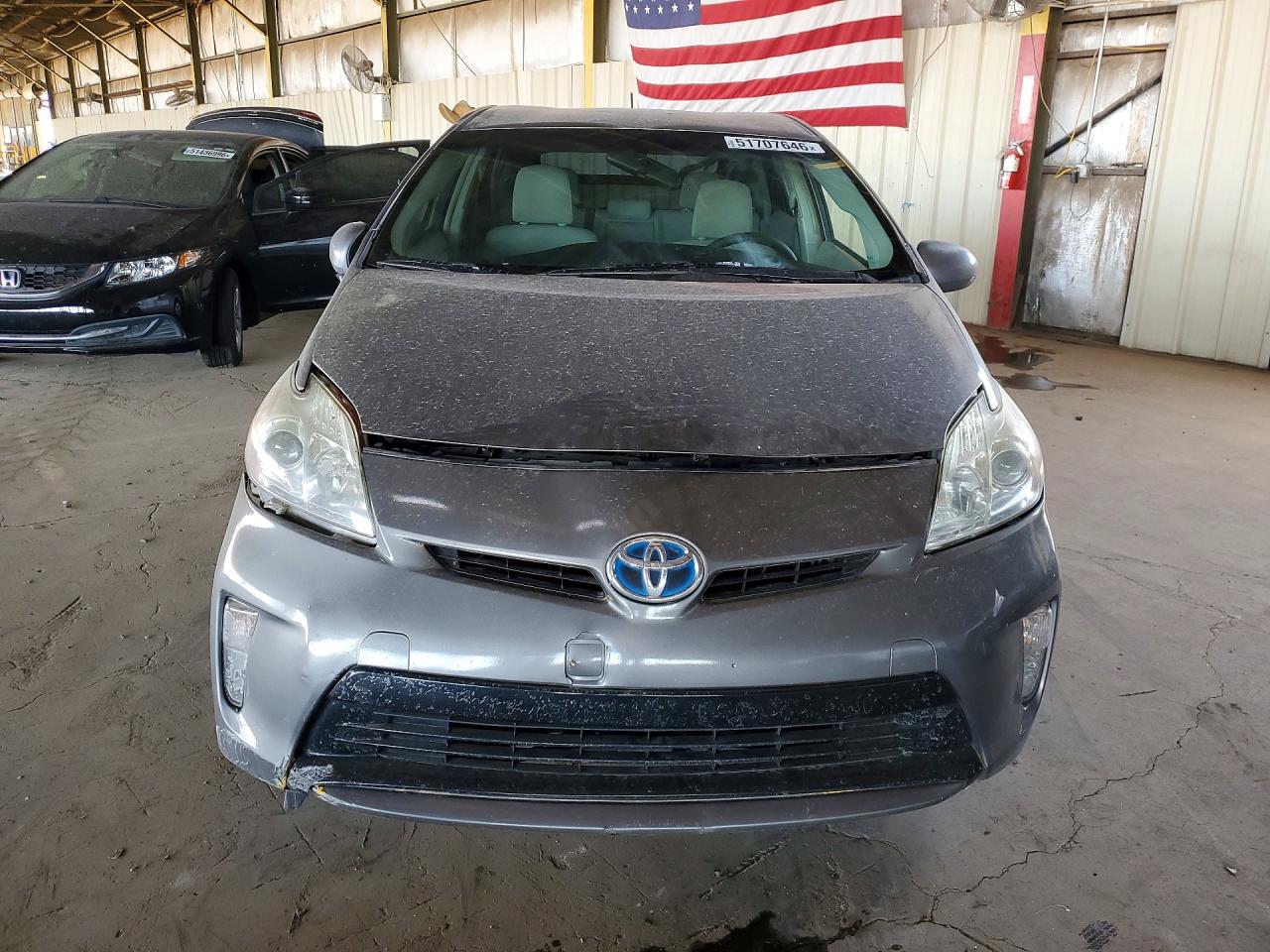 2012 TOYOTA PRIUS TWO photo 5