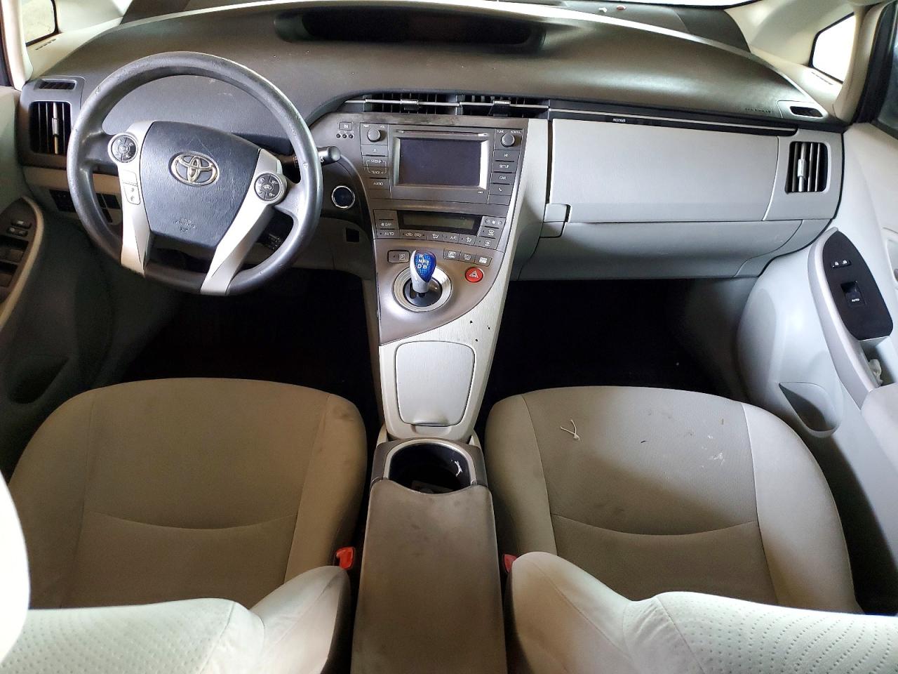 2012 TOYOTA PRIUS TWO photo 8