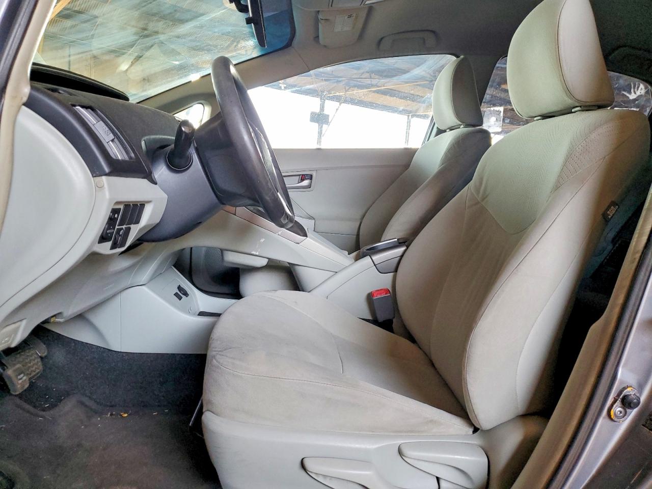 2012 TOYOTA PRIUS TWO photo 7