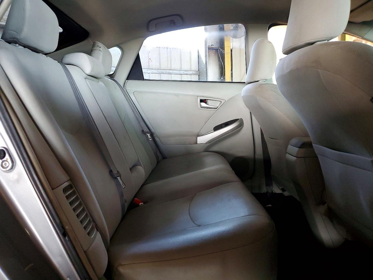 2012 TOYOTA PRIUS TWO photo 10