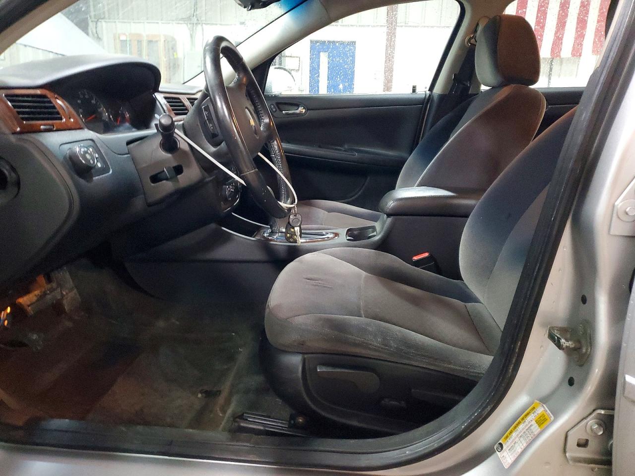 2011 CHEVROLET IMPALA LT photo 13