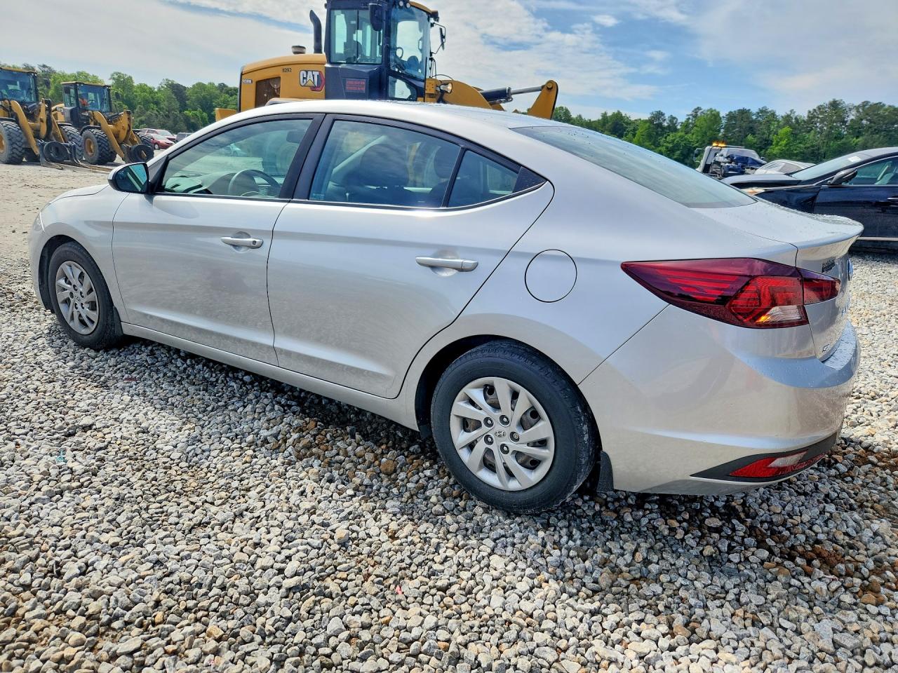 2019 HYUNDAI ELANTRA SE photo 4