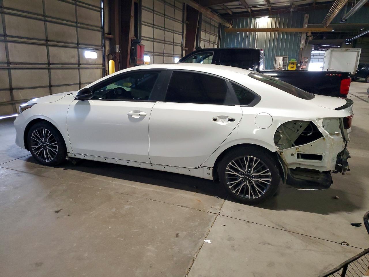 2023 KIA FORTE GT LINE photo 4