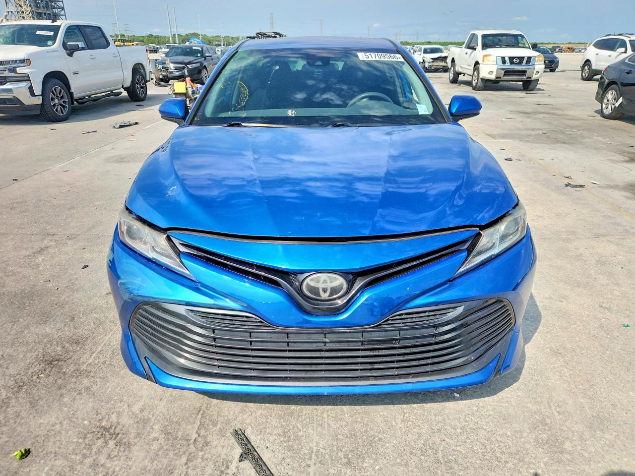 2019 TOYOTA CAMRY LE photo 9