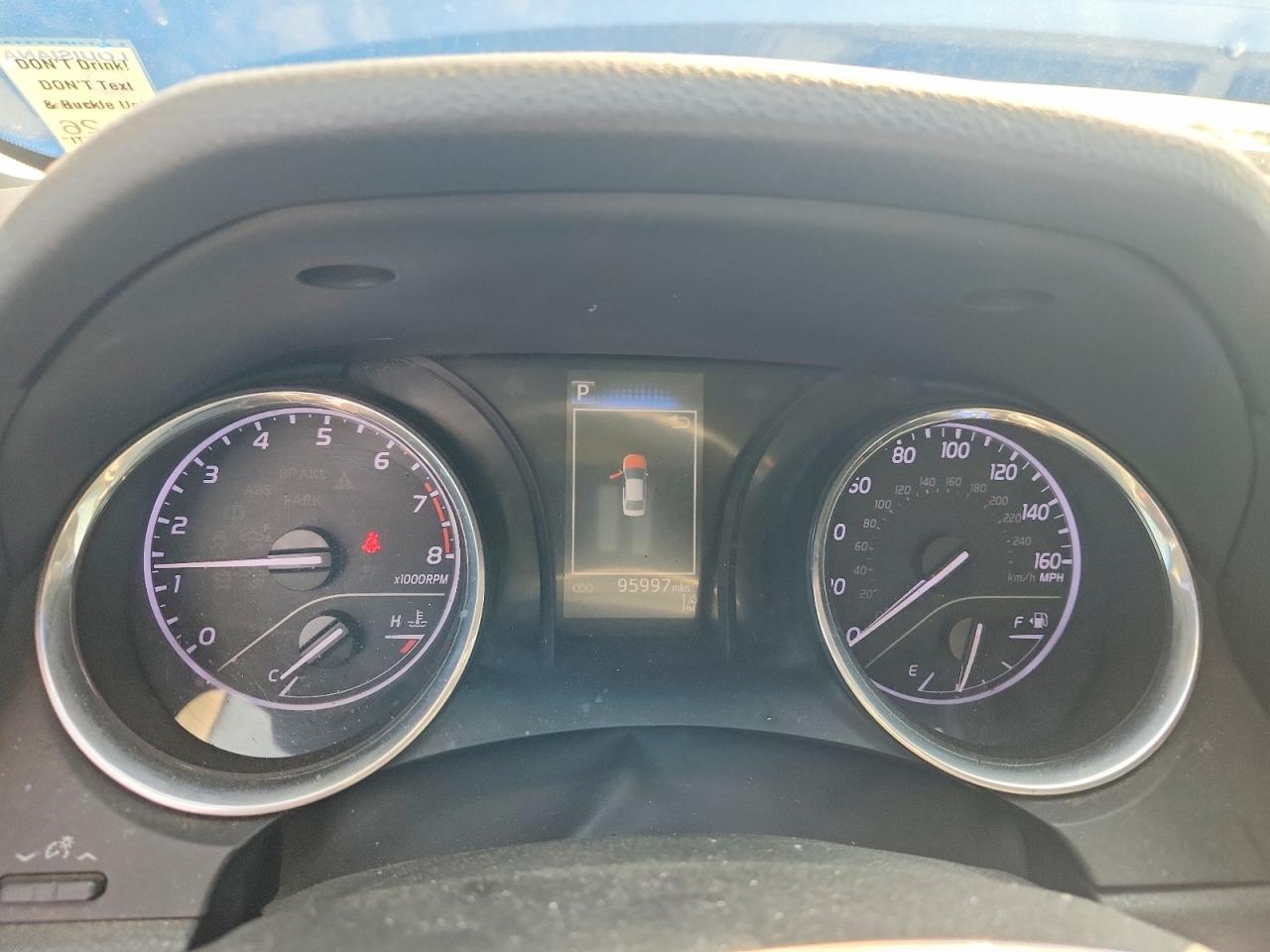2019 TOYOTA CAMRY LE photo 17