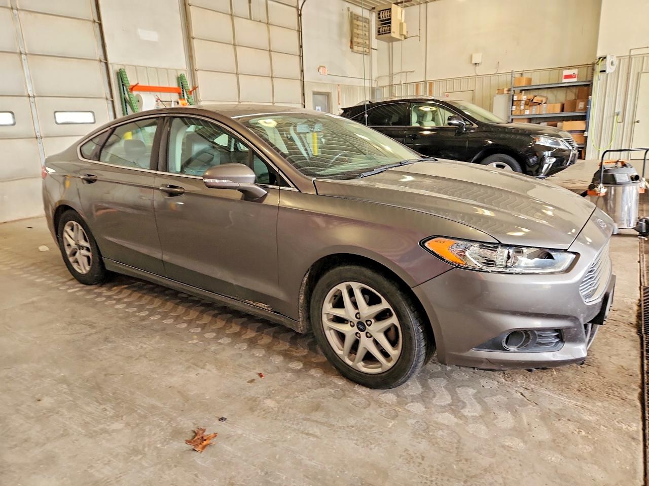 2014 FORD FUSION SE photo 7