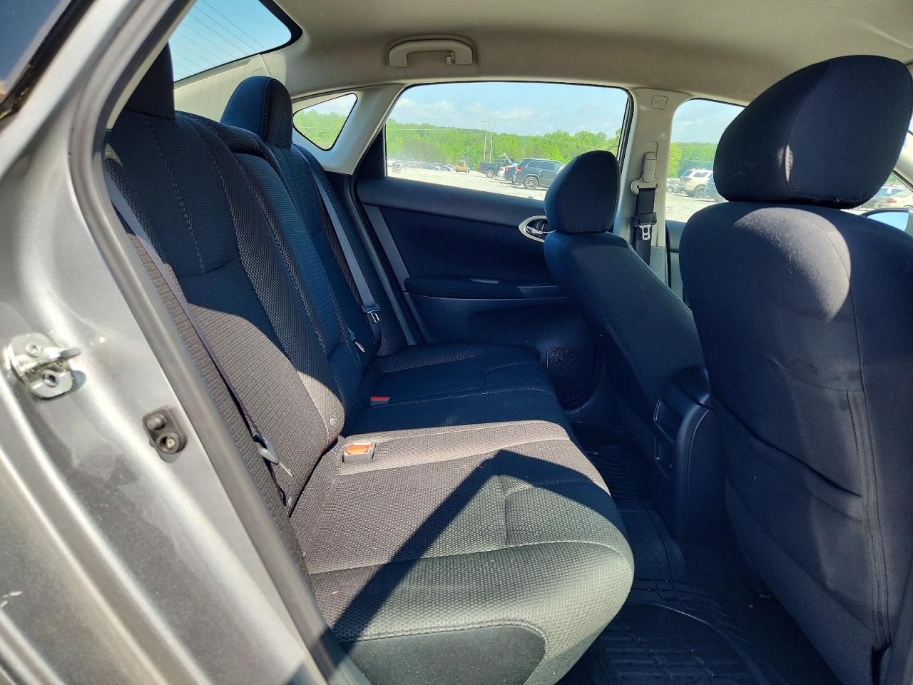 2013 NISSAN SENTRA S photo 28