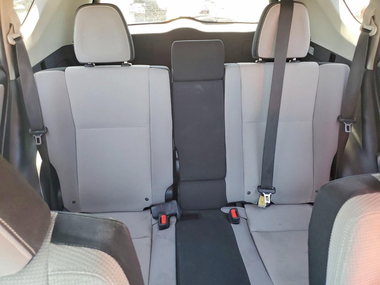 2017 TOYOTA RAV4 XLE photo 19