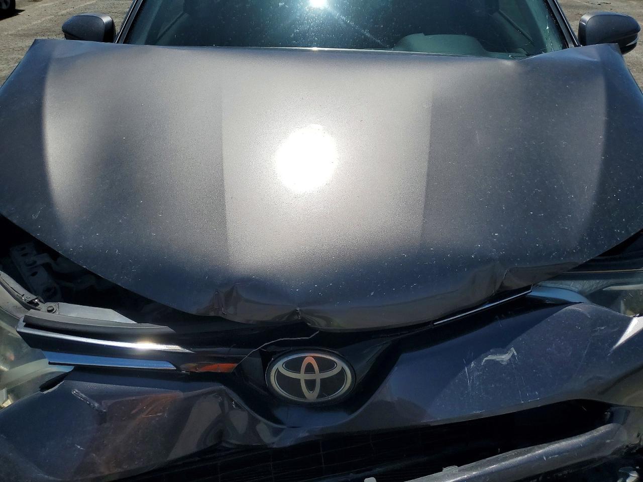 2017 TOYOTA RAV4 XLE photo 23
