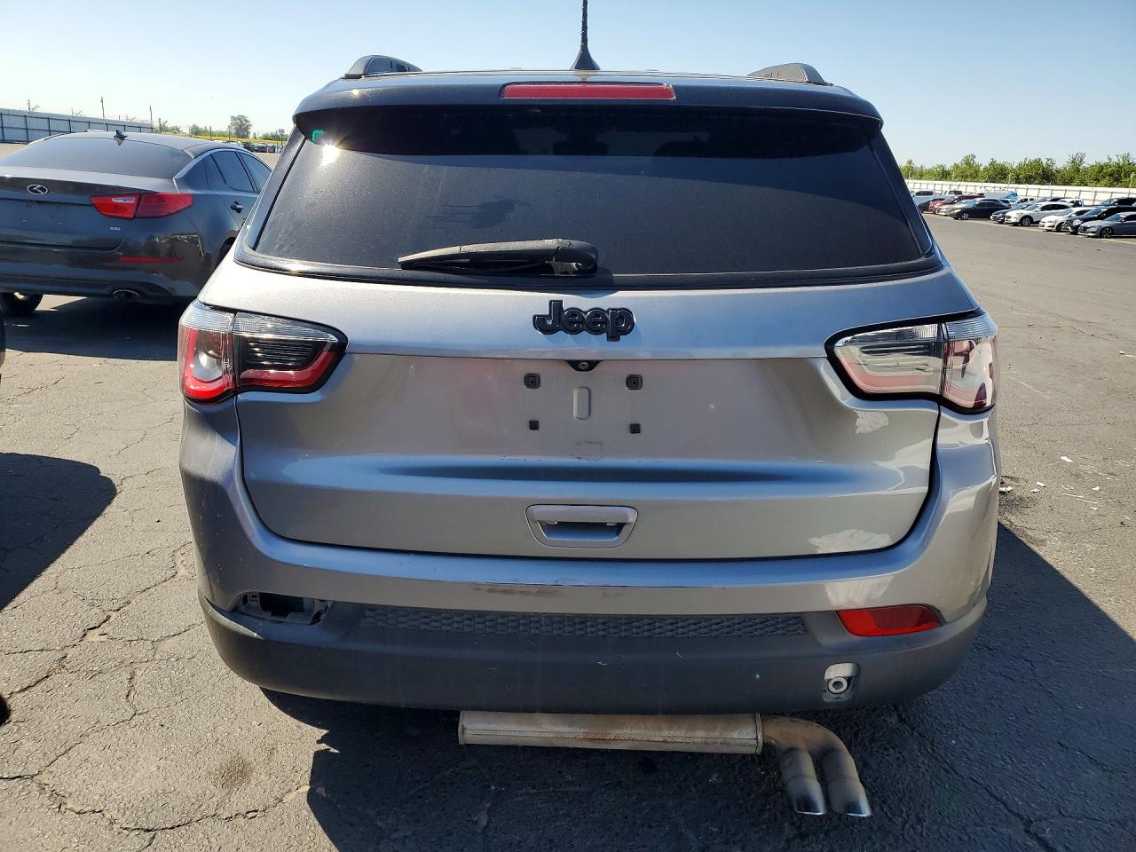 2019 JEEP COMPASS LATITUDE photo 6
