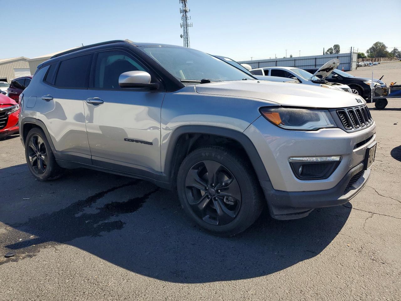 2019 JEEP COMPASS LATITUDE photo 4