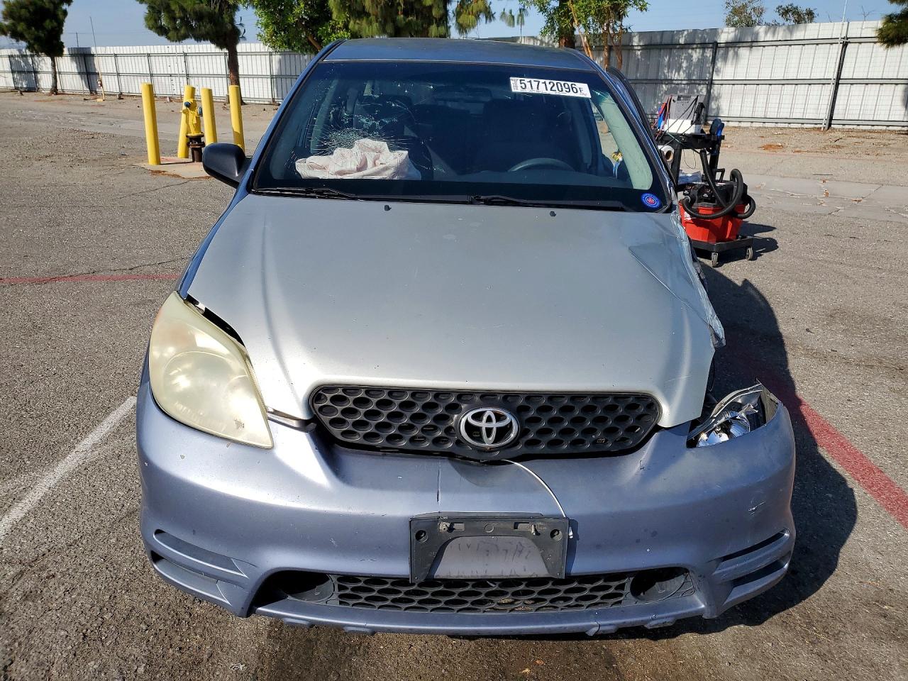 2004 TOYOTA COROLLA MATRIX XR photo 9
