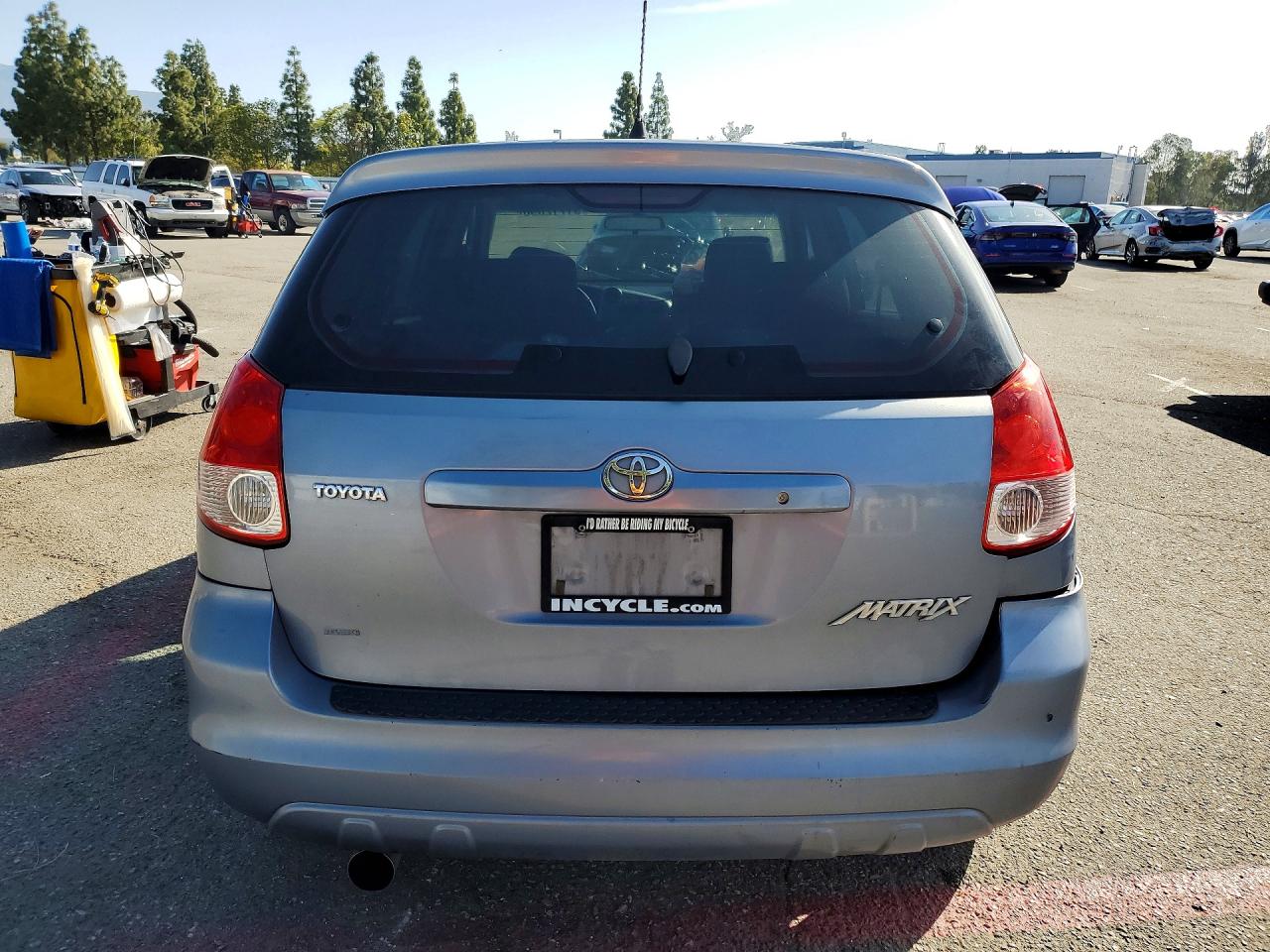 2004 TOYOTA COROLLA MATRIX XR photo 11