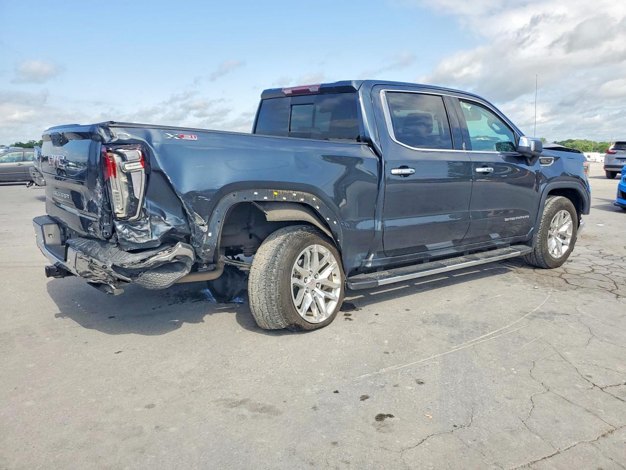 2020 GMC SIERRA K1500 SLT photo 3