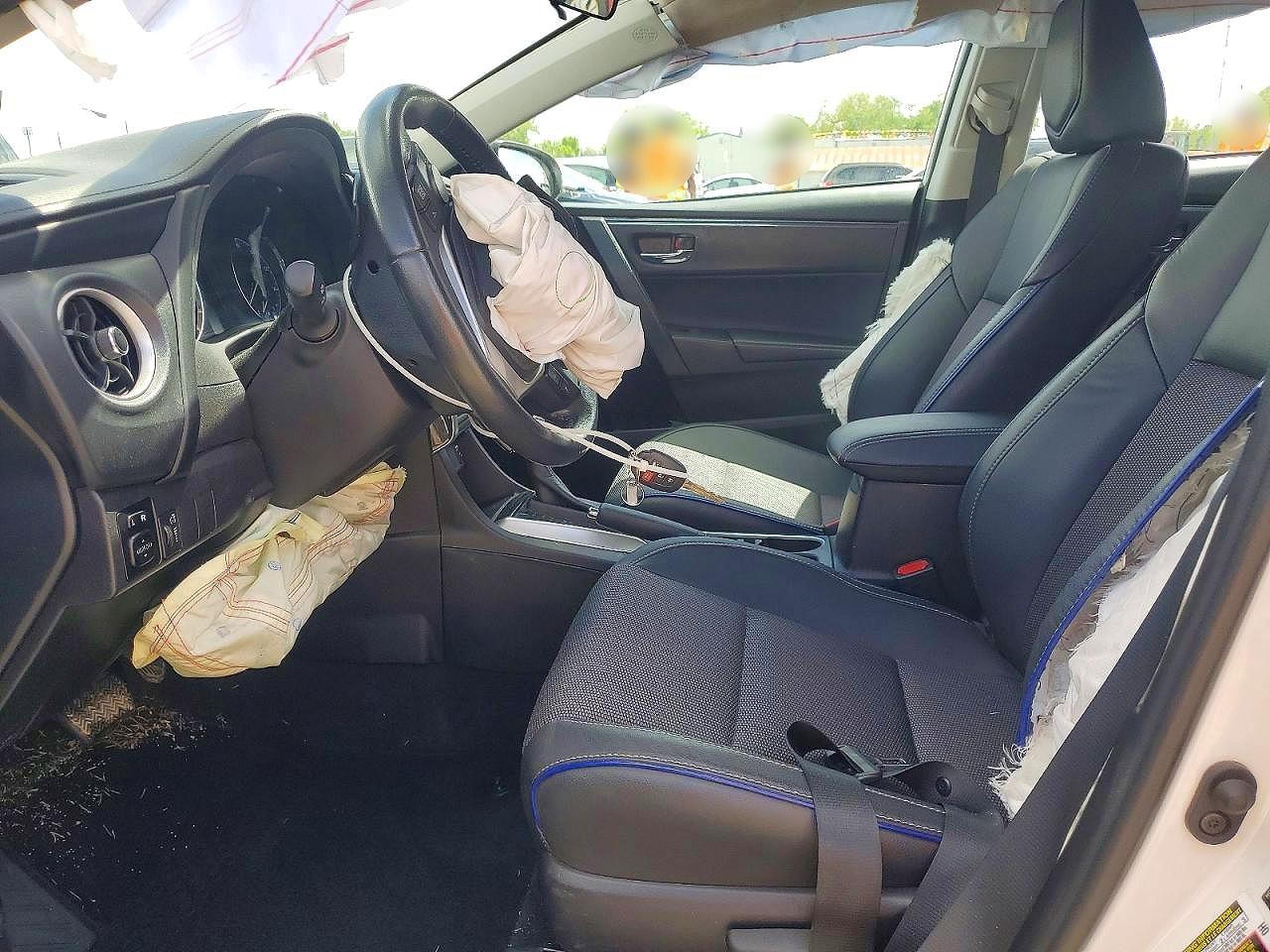 2019 TOYOTA COROLLA SE photo 7