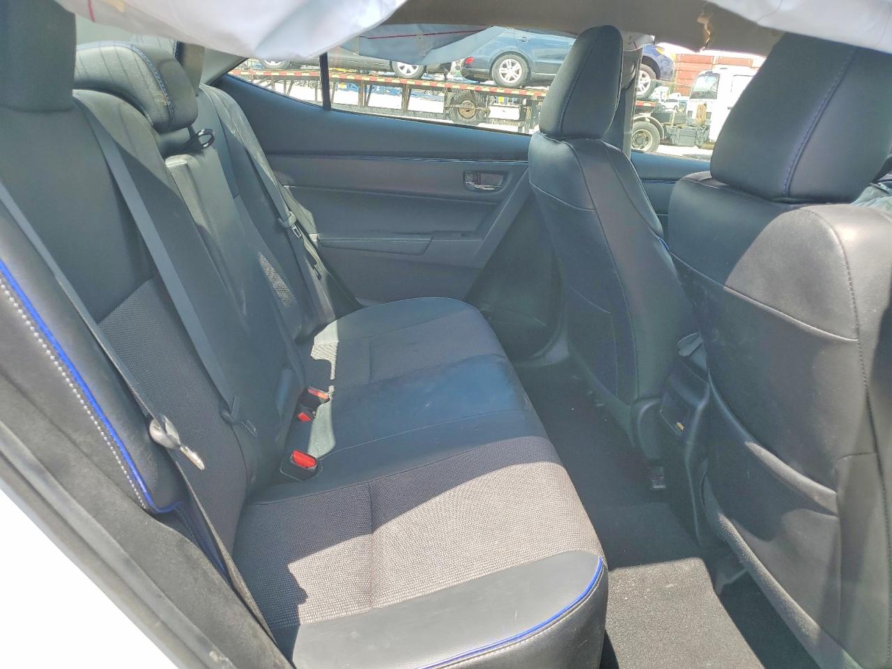 2019 TOYOTA COROLLA SE photo 10