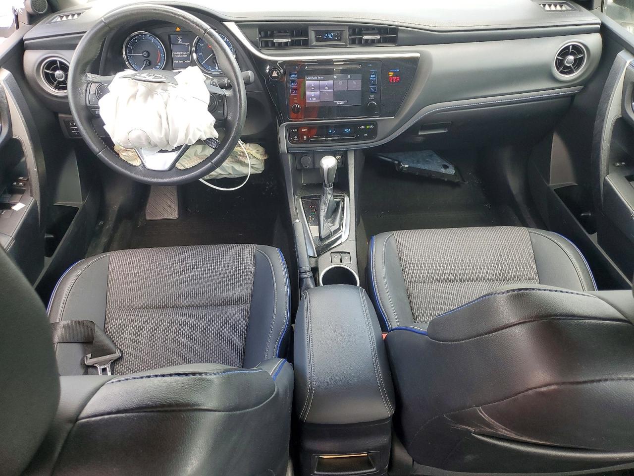 2019 TOYOTA COROLLA SE photo 8