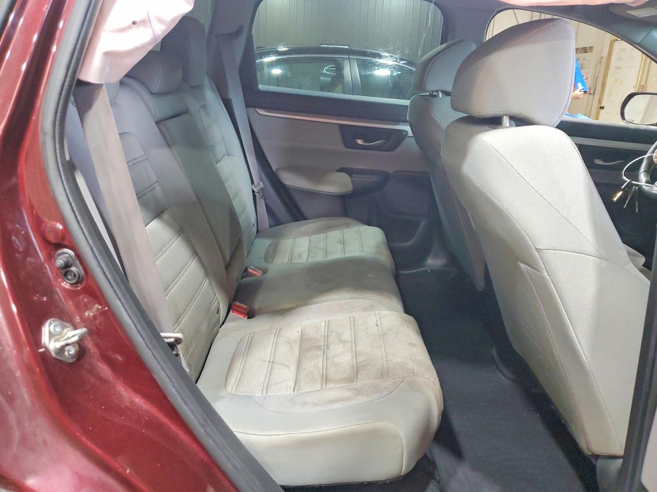 2017 HONDA CR-V LX photo 31