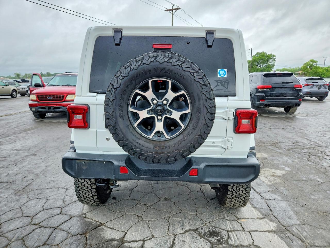 2019 JEEP WRANGLER UNLIMITED SAHARA photo 16