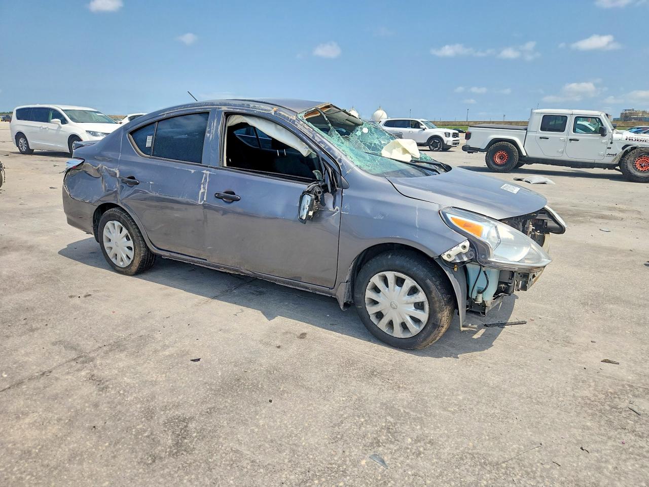 2018 NISSAN VERSA S PLUS photo 10