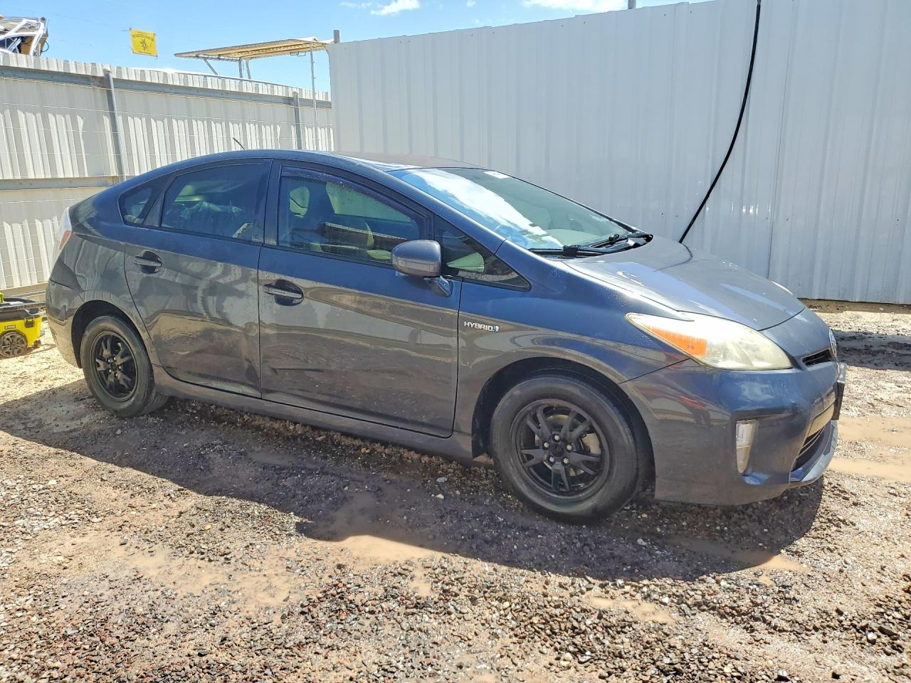 2013 TOYOTA PRIUS ONE photo 4