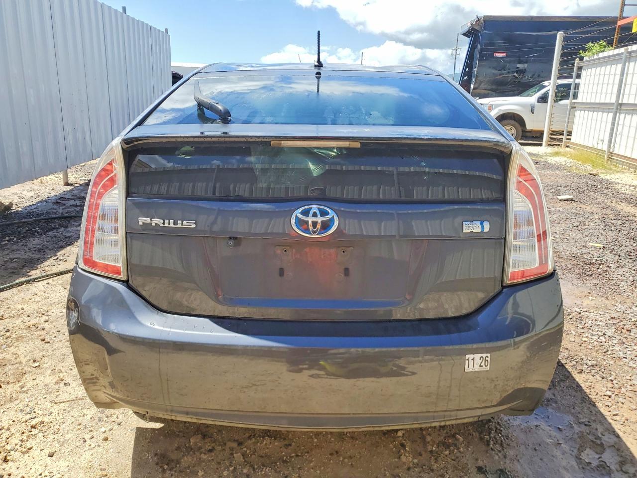 2013 TOYOTA PRIUS ONE photo 6